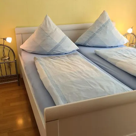 Mit Terrasse - With Terrace * Rockeskyll