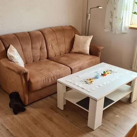 Mit Terrasse - With Terrace