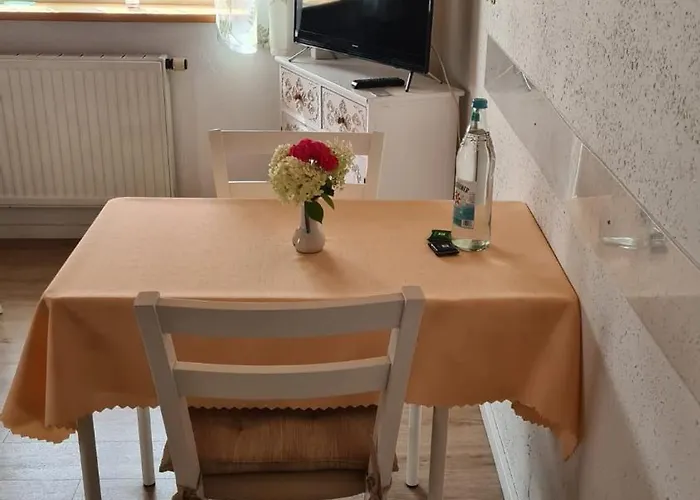 Apartment Mit Terrasse - With Terrace